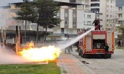 Çocuk parkında korkutan yangın, ekipler harekete geçti