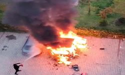 Alevler metrelerce yükseldi, binadakiler tahliye edildi