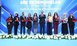 Yılın hemşireleri ödüllendirildi