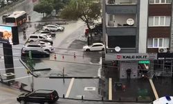 Kitlenen trafiği otobüs şoförü açtı