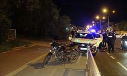 Tır ile çarpışan motosikletteki 2 kişi ağır yaralandı