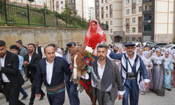 Şırnak’ta Asırlık Gelenekle Görkemli Düğün