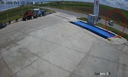 4 kişinin yaralandığı kaza güvenlik kamerasında