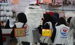 Cizre’de Yetim Çocuklara Bayramlık Sevinci