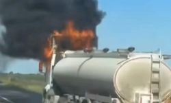 İdil-Cizre Yolunda Seyir Halindeki Tanker Alev Aldı