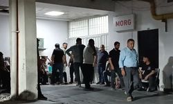 Otomobilin camından sarkan genç hayatını kaybetti