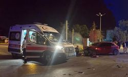 İki aracın çarpıştığı kazada 2 kişi yaralandı
