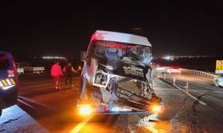 Minibüs ile arazöz çarpıştı, 8 yaralı