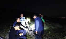 Dağlık alanda mahsur kalan aile kurtarıldı