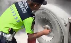Yakıt dolu tankeri jandarma söndürdü