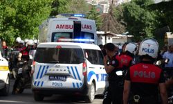 Sinir krizi geçiren baba, eşini ve kızını vurdu