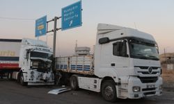 Şırnak'ta iki tır çarpıştı: 2 yaralı
