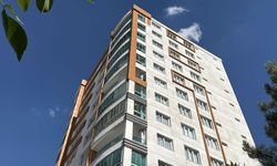 Evinin balkonundan atlayan çocuk hayatını kaybetti