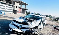 Cizre’de İneğe Çarpan Otomobilde 4 Kişi Yaralandı