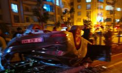 Kamyonet ile otomobil çarpıştı, 5 yaralı