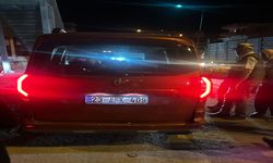 Traktör ile hafif ticari araç çarpıştı 1 yaralı