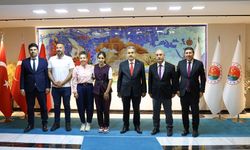 Sınav Şampiyonu Karahan Vali Ekici'yi Ziyaret Etti