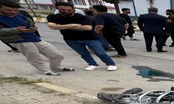 Otomobil ile motosiklet çarpıştı, 2 yaralı