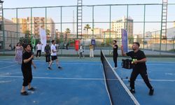 Cizre’de Özel Çocuklar İçin Tenis Şöleni Düzenlendi