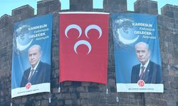 Diyarbakır Surlarına Bahçeli Posteri Asıldı