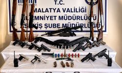 Silah teşhirine operasyon: 56 şüpheli yakalandı