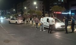 Uygulama yapan polis memuru aracın altında ezildi