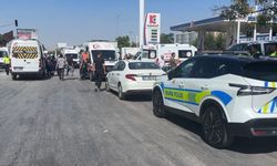 İşçi servisi tıra arkadan çarptı: 11 yaralı
