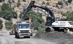 Şırnak'ta yıllarca yapılamayan yol artık yükseliyor