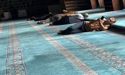 Termometreler 40 dereceyi gösterince soluk camilerde alındı