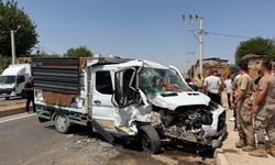 Cizre'de İki Aracın Çarpıştığı Kazada 4 Kişi Yaralandı