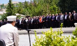 Şırnak'ta 15 Temmuz Şehitleri Karanfillerle Anıldı