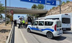 Hasta nakil aracı arızalanan otomobile çarptı 1 yaralı