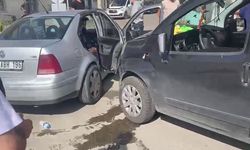 Trafik kazası anbean araç kamerasında