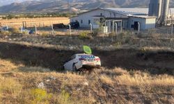 Otomobil yoldan çıktı 3'ü çocuk 6 yaralı