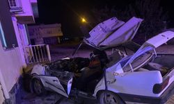 Otomobil ile traktör çarpıştı, 1'i çocuk 4 yaralı