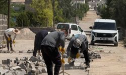 Silopi'de Parke Taşı Yol Çalışmaları Sürüyor