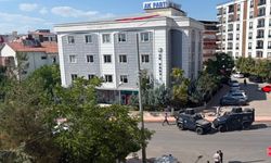 Şüpheli çanta kontrollü şekilde patlatıldı