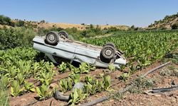 Takla atan otomobildeki 3 kişi yaralandı