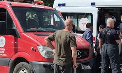 Yıkmaya çalıştığı ev üzerine çöktü 1 yaralı