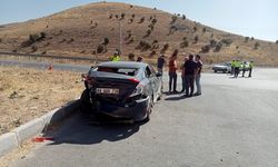 İki otomobil çarpıştı: 8 yaralı