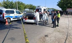 Otomobile silahlı saldırı: 1 ölü, 1 yaralı