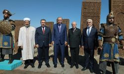 Ahlat’ta tarihi geçmişe vefa ziyareti