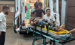 Motosiklet ile otomobil çarpıştı 2 yaralı