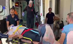 İki otomobil çarpıştı 1’i çocuk 4 yaralı