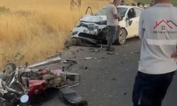 Otomobil ile motosiklet çarpıştı, 2 ölü