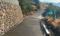 Uludere’de Köy Yollarına Beton Kaplama
