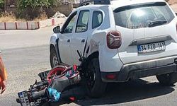 Otomobil ile motosiklet çarpıştı 1 yaralı