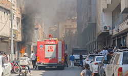 Silopi’de Yangın Paniği İş Yerleri Tahliye Edildi
