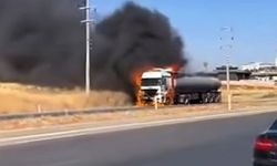 Seyir halindeki tanker alev alev yandı