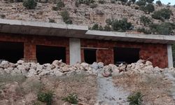 İskeleden düşen taş ustası ağır yaralandı